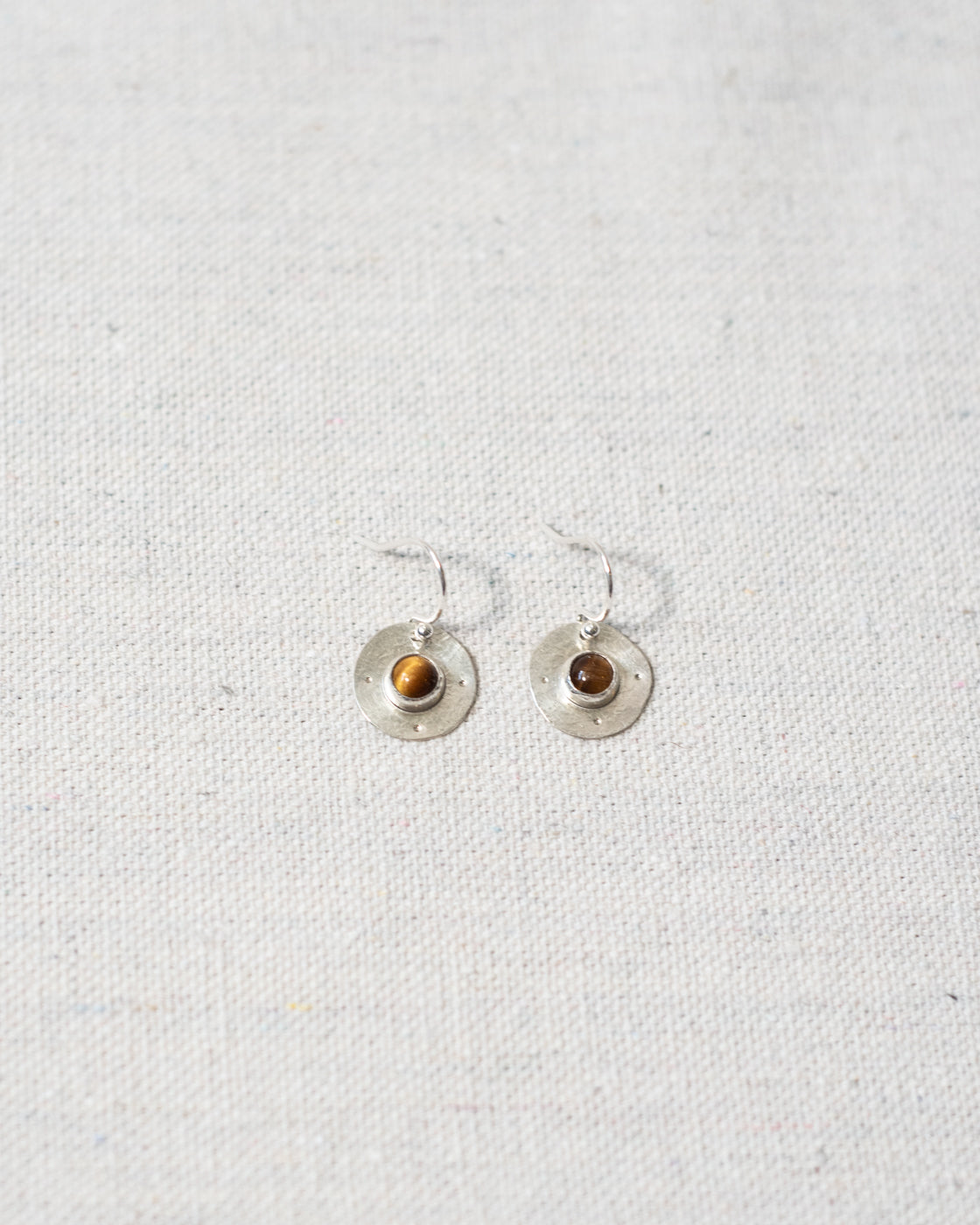 CENTRE (TIGERS EYE)