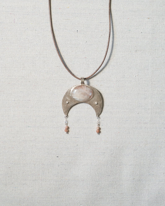 MOON (MOONSTONE)