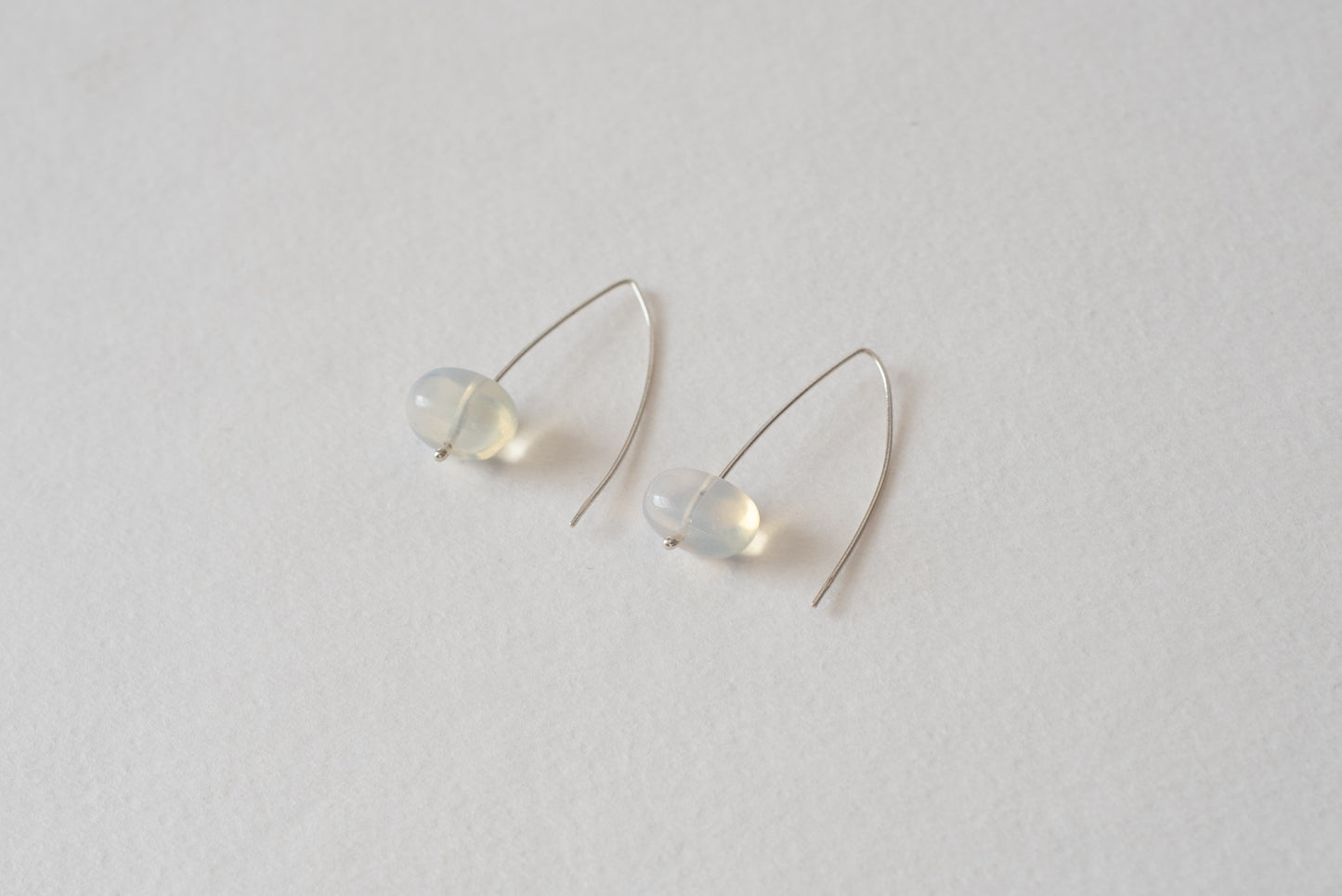 SUSPEND (OPALITE)